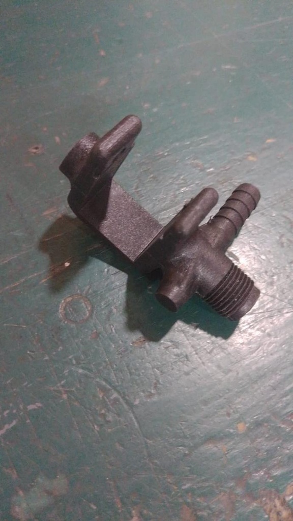 8231001 CUERPO EN "L" 3/8 PLASTICO